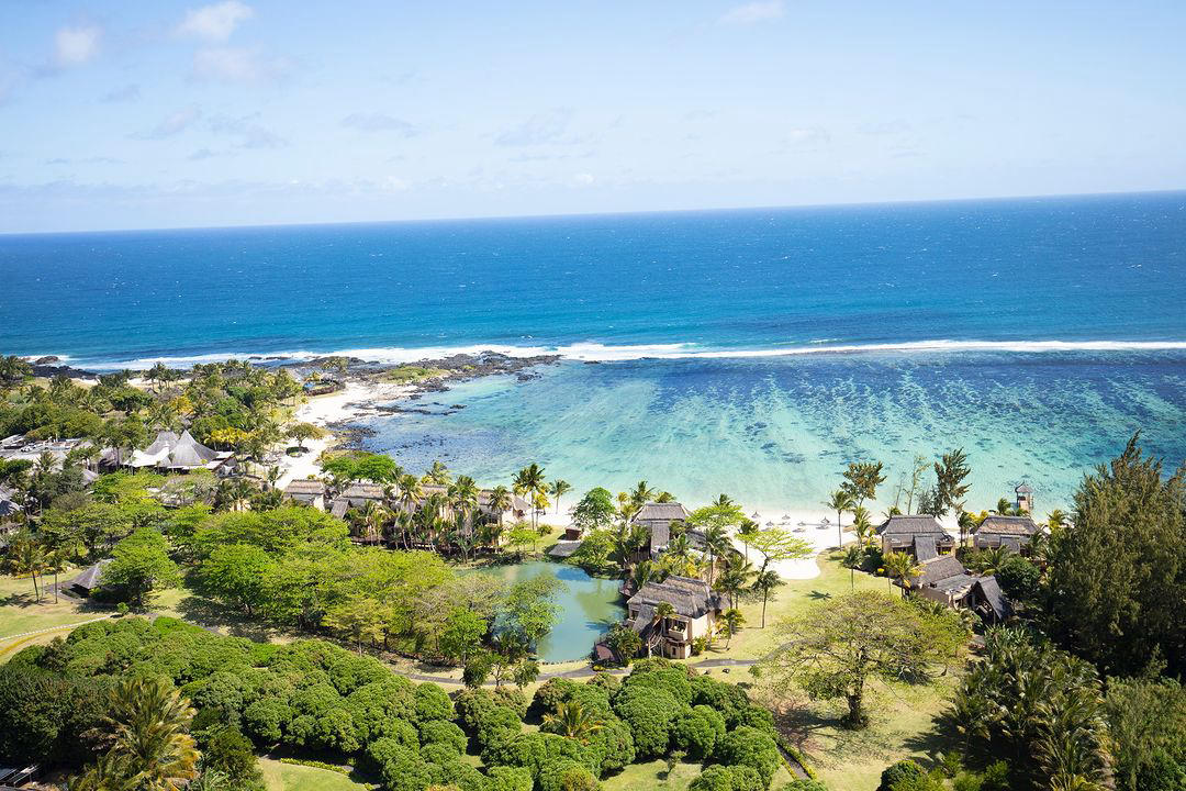 Shanti Maurice Resort & Spa - 𝗣𝗘𝗥𝗙𝗘𝗖𝗧 𝗚𝗘𝗧𝗔𝗪𝗔𝗬Discover the art of extraordinary island